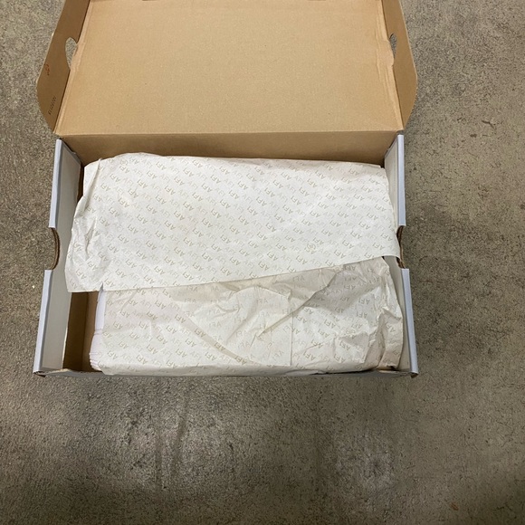 **Brand New** Nike Airforce 1 ‘07 - Picture 2 of 4